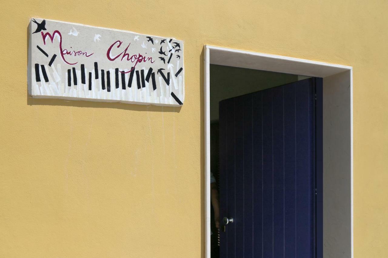 Maison Chopin & Brahms Haus ヴィエステ エクステリア 写真